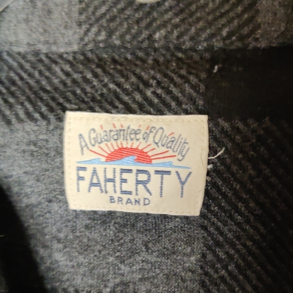 Faherty Men's Black Buffalo Plaid Legends Sweater Shirt Size XL - Picture 6 of 7